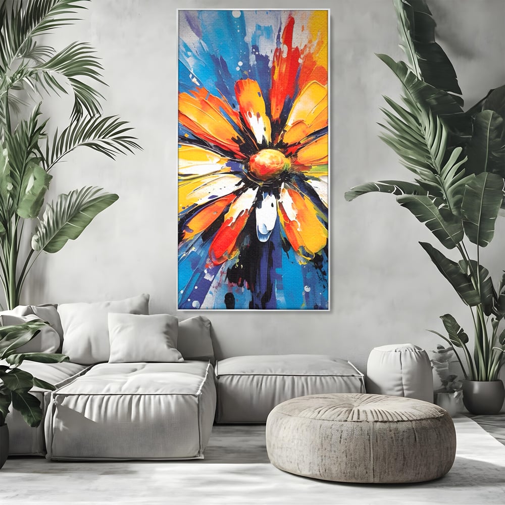 Tablou canvas cu pictura abstracta cu floare colorata, in rama de aluminiu argintiu, pe perete intr-un living